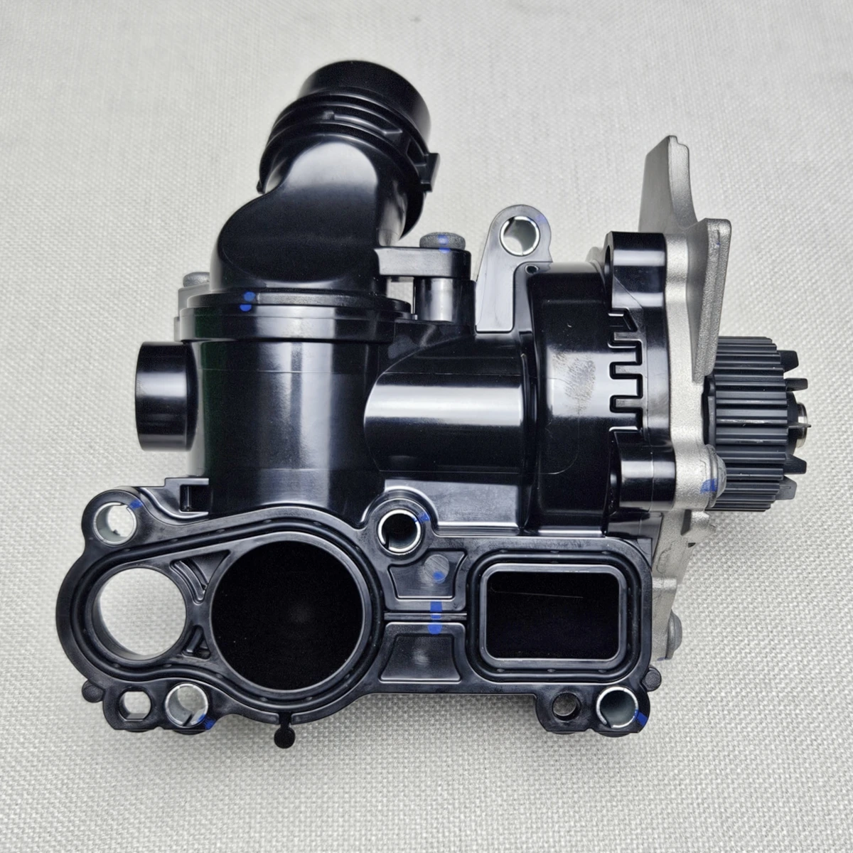 Gruppo termostato pompa acqua EA888 per VW Golf Jetta GLI GTI MK6 Passat Audi A3 A4 A5 A6 Q3 Q5 1.8T 2.0T 06 h121026 06H121026AB