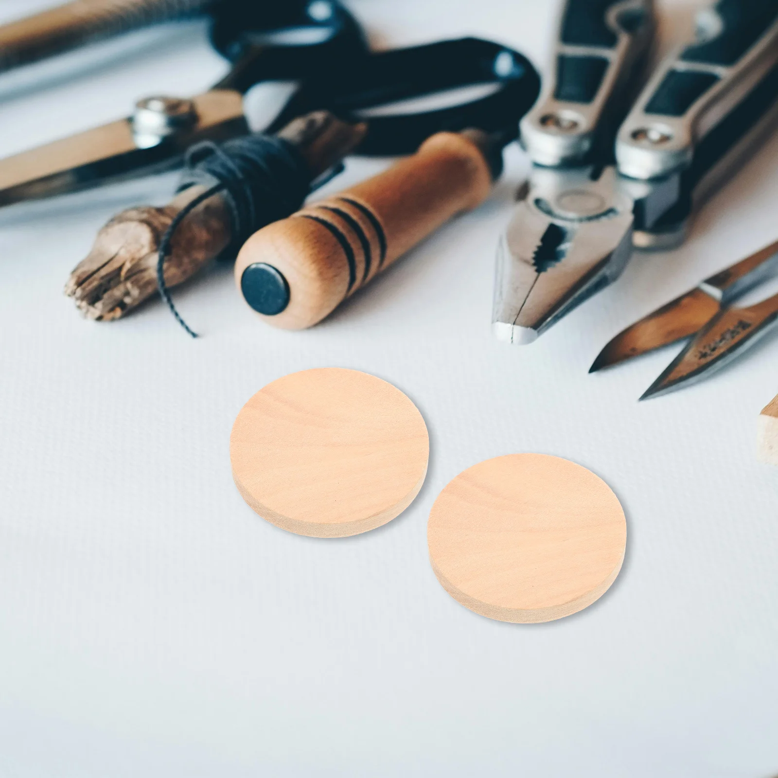50pcs Blank Commemorative Coin Wooden Cutouts Unfinished Wood Rounds For Crafts Diy Graffiti Blocks Engravable Slices Jewelry