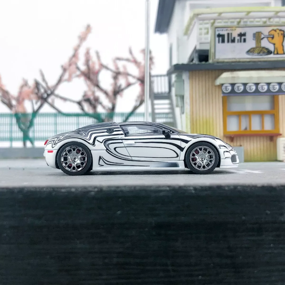 Mortal 1/64 VEYRON SUPER SPORT CAR WHITE BLACK Model Diecast Metal Car Collection Limited Edition Hobby Toys