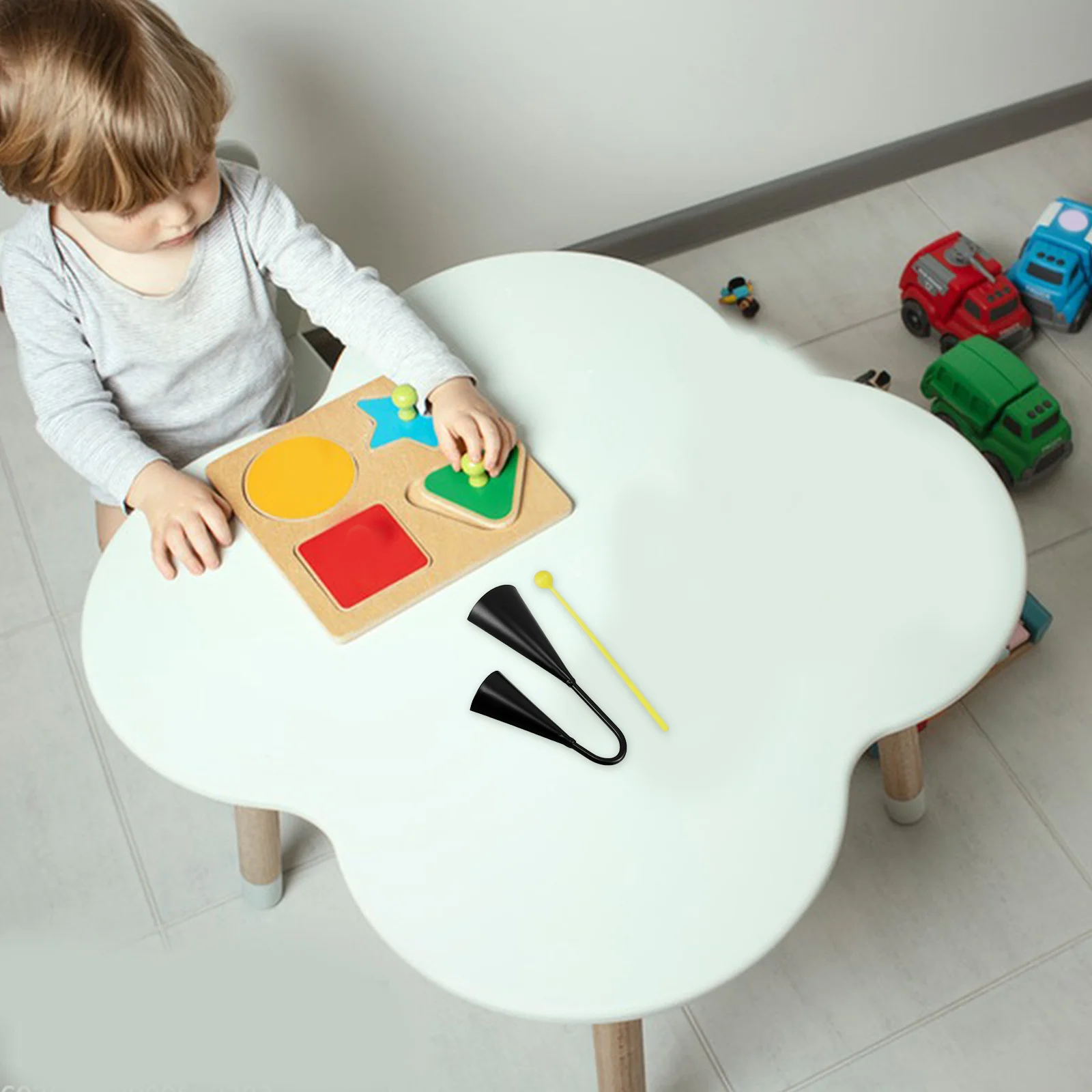 أجراس أجوجو على شكل جرس البقر بلونين مع عصا بلاستيكية محمولة باليد أداة قرع لاتينية للأطفال الصغار التعليم الموسيقي