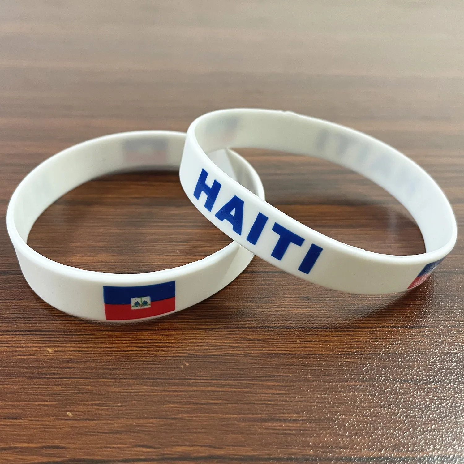 2pcs Haiti Flag Silicone Bracelets Sport Game Wristband National Flags Wrist Strap for Men Women Rubber Band Fashion Accessories