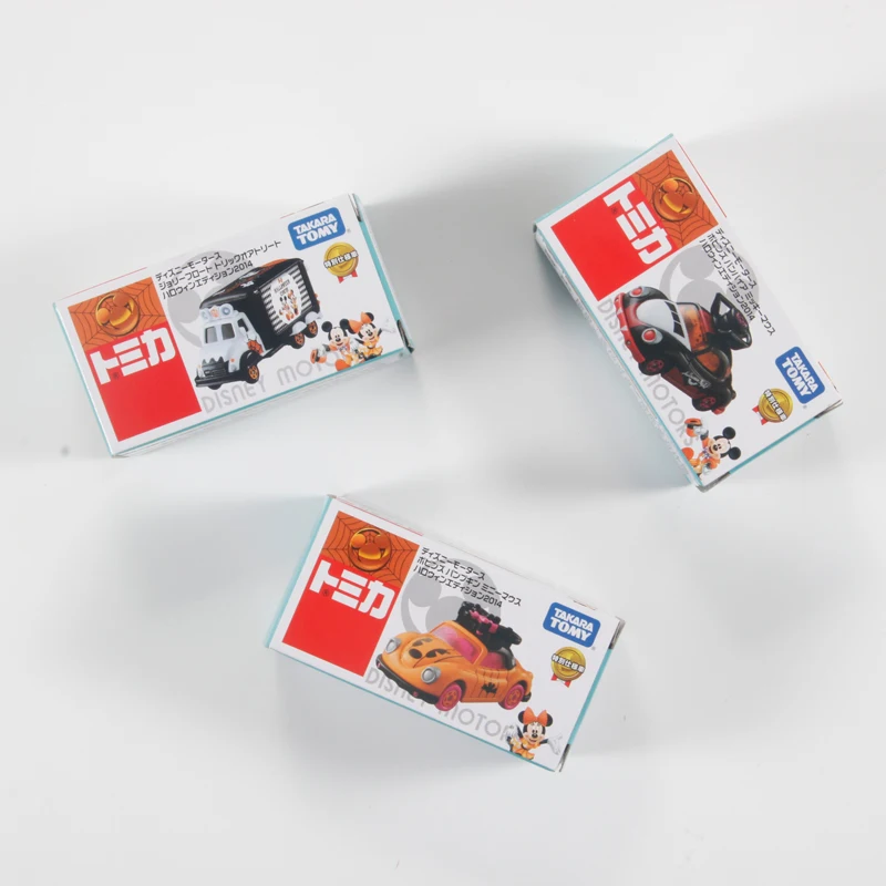 TOMY Disney Metalowy Model Samochodu Zabawka Damska Halloween Minnie Mickey Pojazd Kolekcjonerski Miniaturowy Pojazd do Zabawy Zestaw Kolejowy