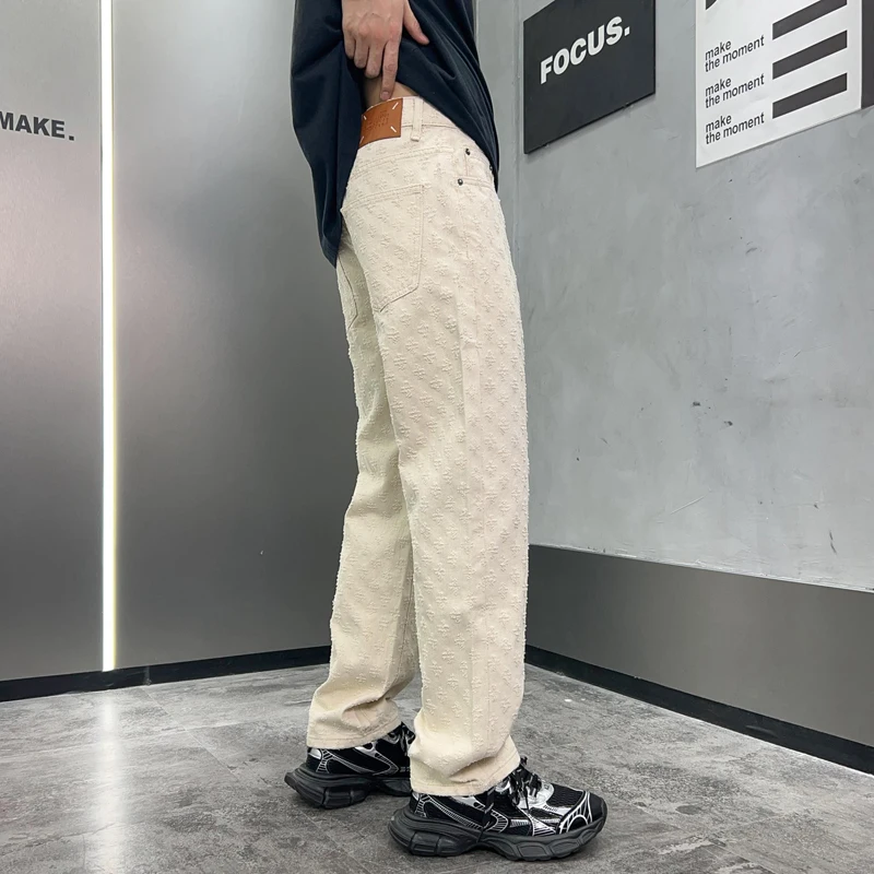 Calça jeans bordada com encaixe branco-creme masculino, moda de rua, tendência hip-hop, perna larga, reta, estilo coreano, calça casual