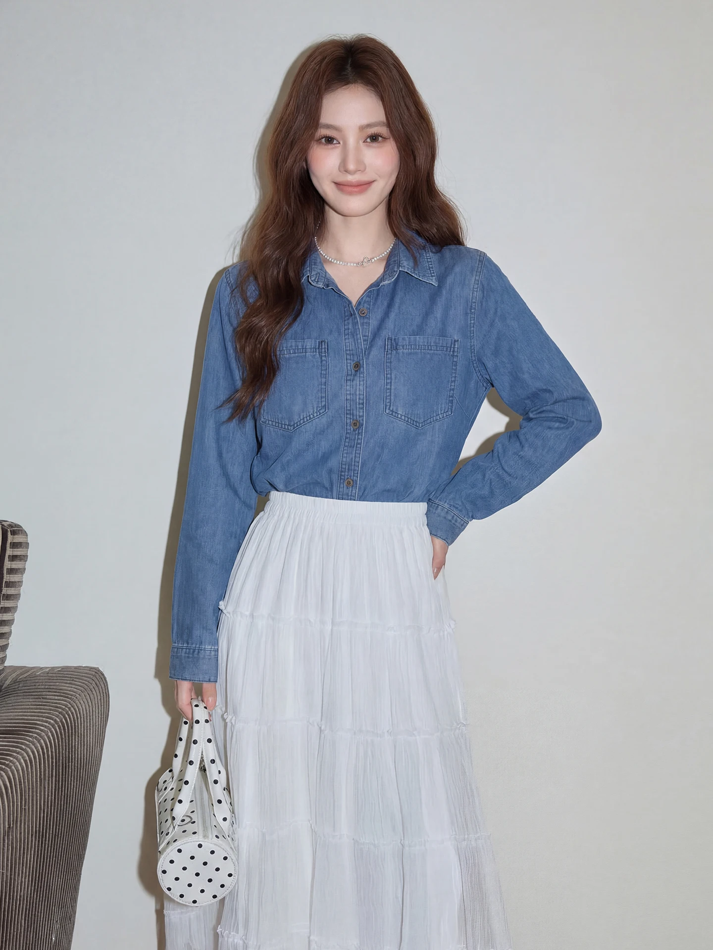 

Рубашка-куртка женская из выстиранного денима, свободного кроя, повседневная, синяя, с отложным воротником, на пуговицах, весенняя новинка от Me Ning