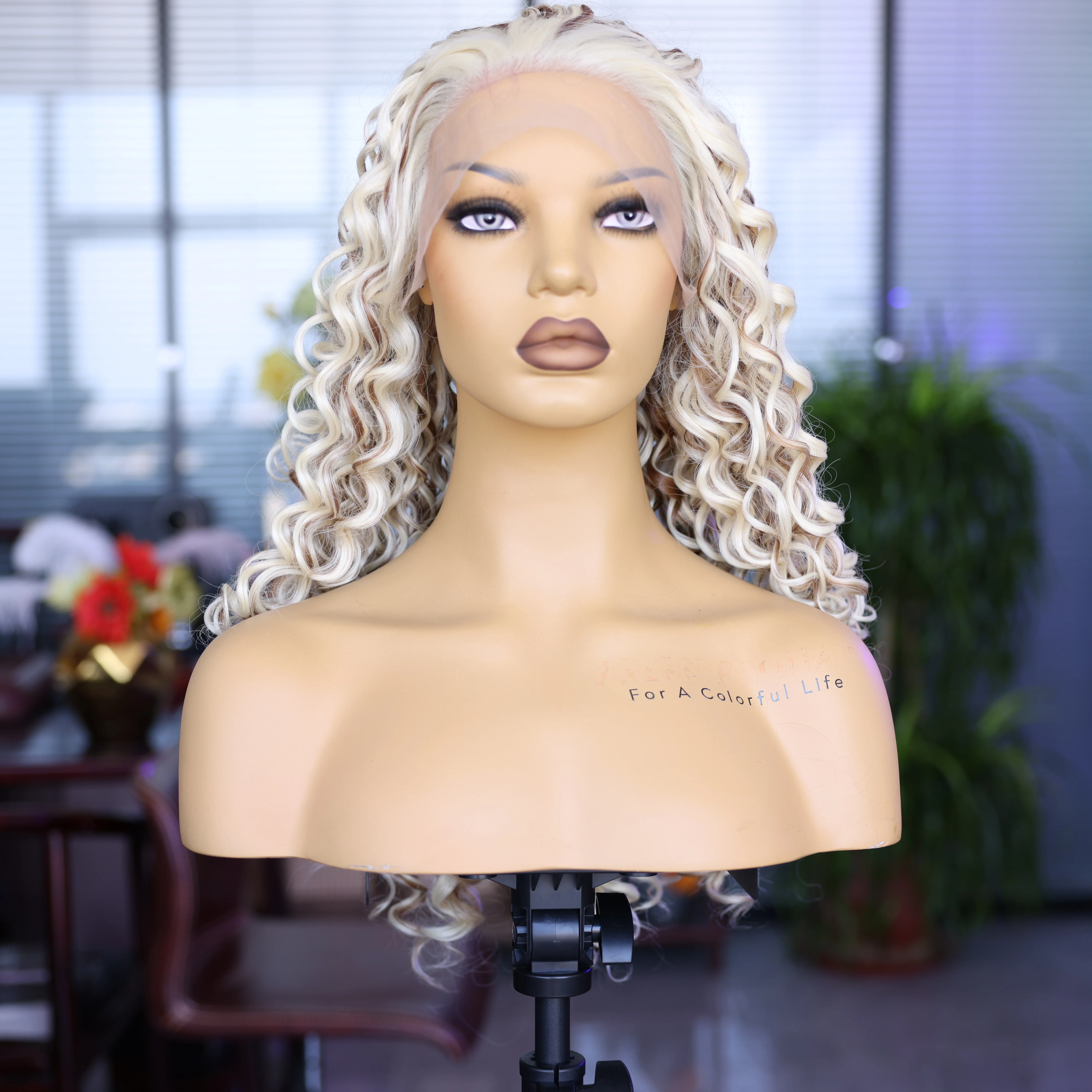 

Aiva Brown Stopped Synthetic Wig Long Curly Wig for Black Women Cosplay Natural Hairline 180 Density High Temperature Resistant