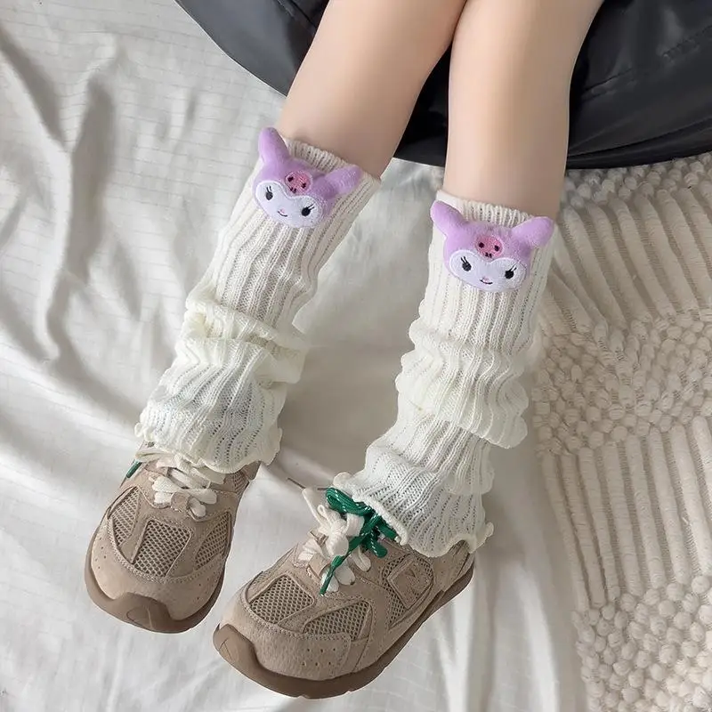 Kuromi Hello Kitty Set Kaus Kaki Anak-anak Kartun Anime Musim Semi Musim Gugur Gaya Kawaii Tabung Tengah Tumpukan Telinga Kayu Boneka Tiga Dimensi