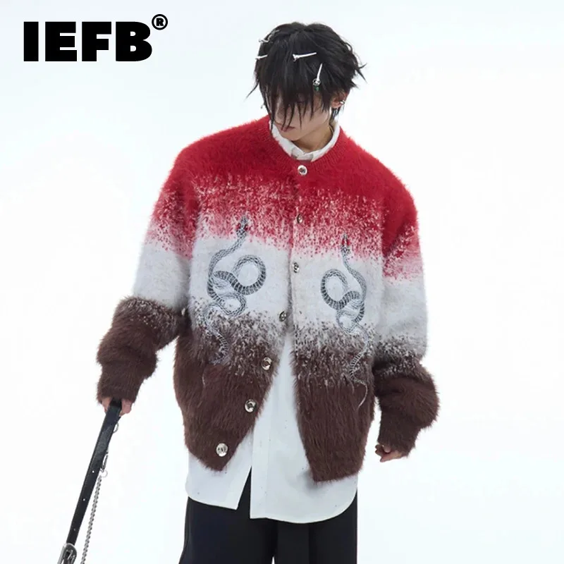 IEFB Mink Contrasting Color Men Sweaters Loose Single Breasted Round Neck Snake Design Cardigan Male Tops Streetwear 24E5468