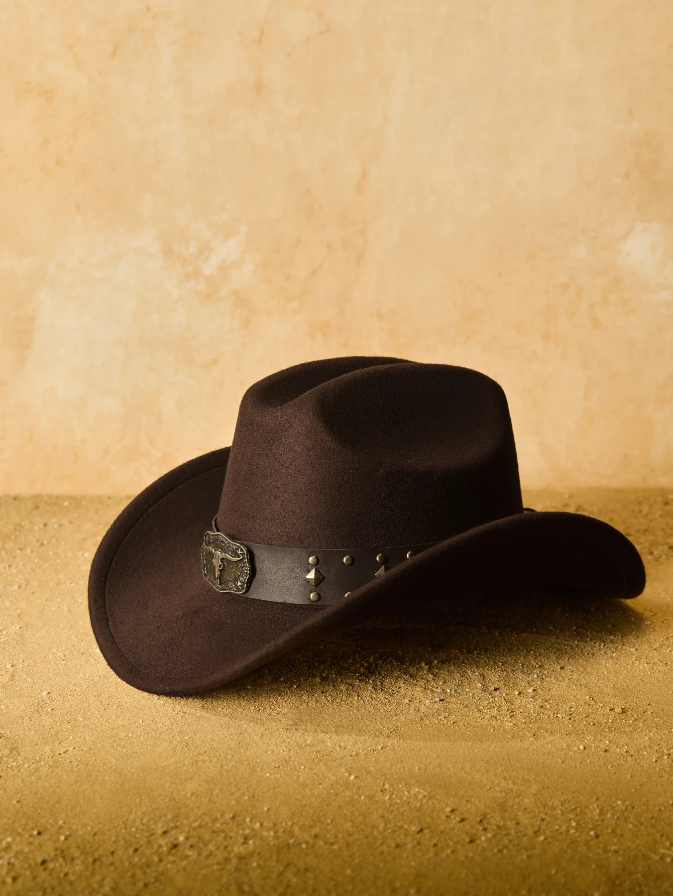 1‑Pack Tropiscape Solid‑Color Vintage Polyester Cowboy Hat, Western Wide‑Brim Hat with Retro 3D Copper Bull Head Badge, Square & Round Rivets, Yellow Stone Accent Leather Strap, Cottagecore Festival‑Style Sun Hat, Ideal Gift