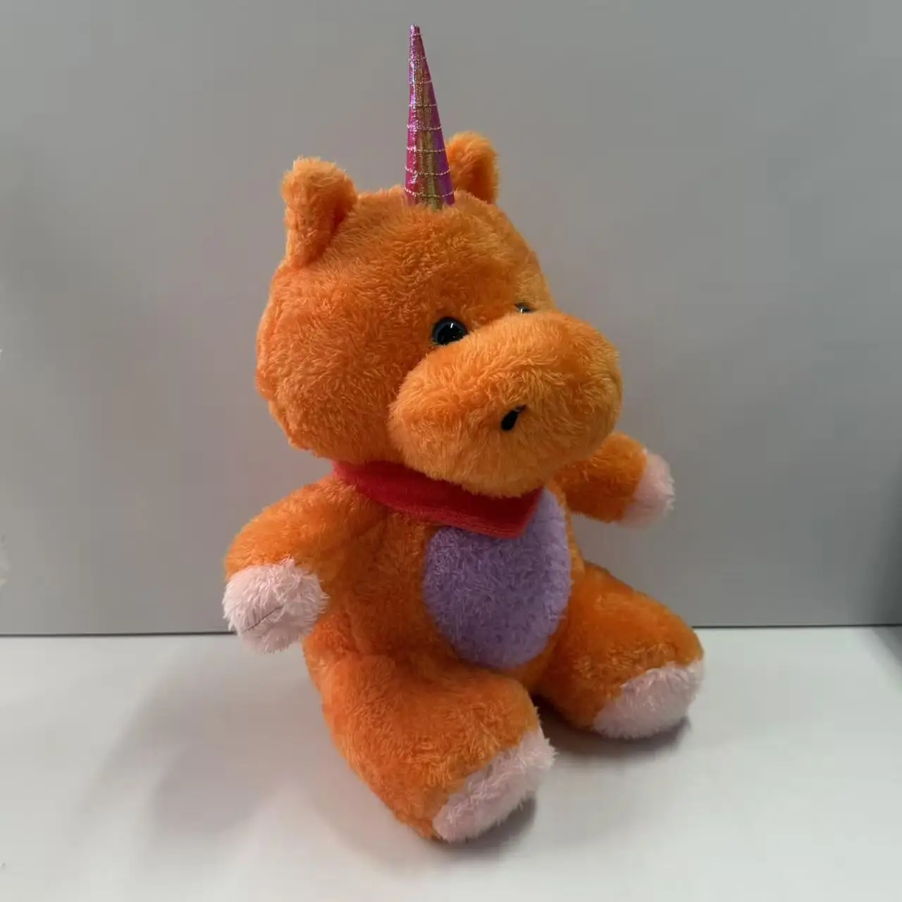 Neues Anime Buddy The Unicorn Plüschtier, süßes Buddy Plüschtier, weiches, gefülltes, rosa Hasen-Betty-Plüschtier, Kawaii-Sammelplüschtier, Geschenk für Fans – Detail 8