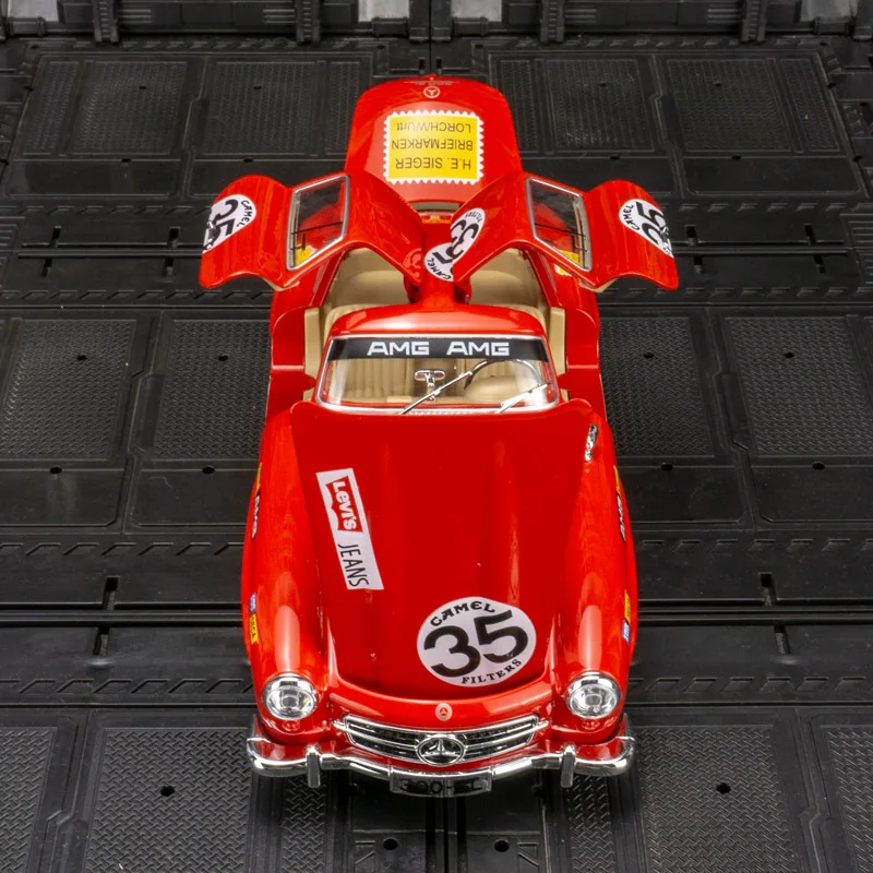 1:24 Mercedes-Benz 300SL modello di auto in lega giocattolo pressofusione di metallo suono e giocattoli per auto leggeri per veicoli per bambini