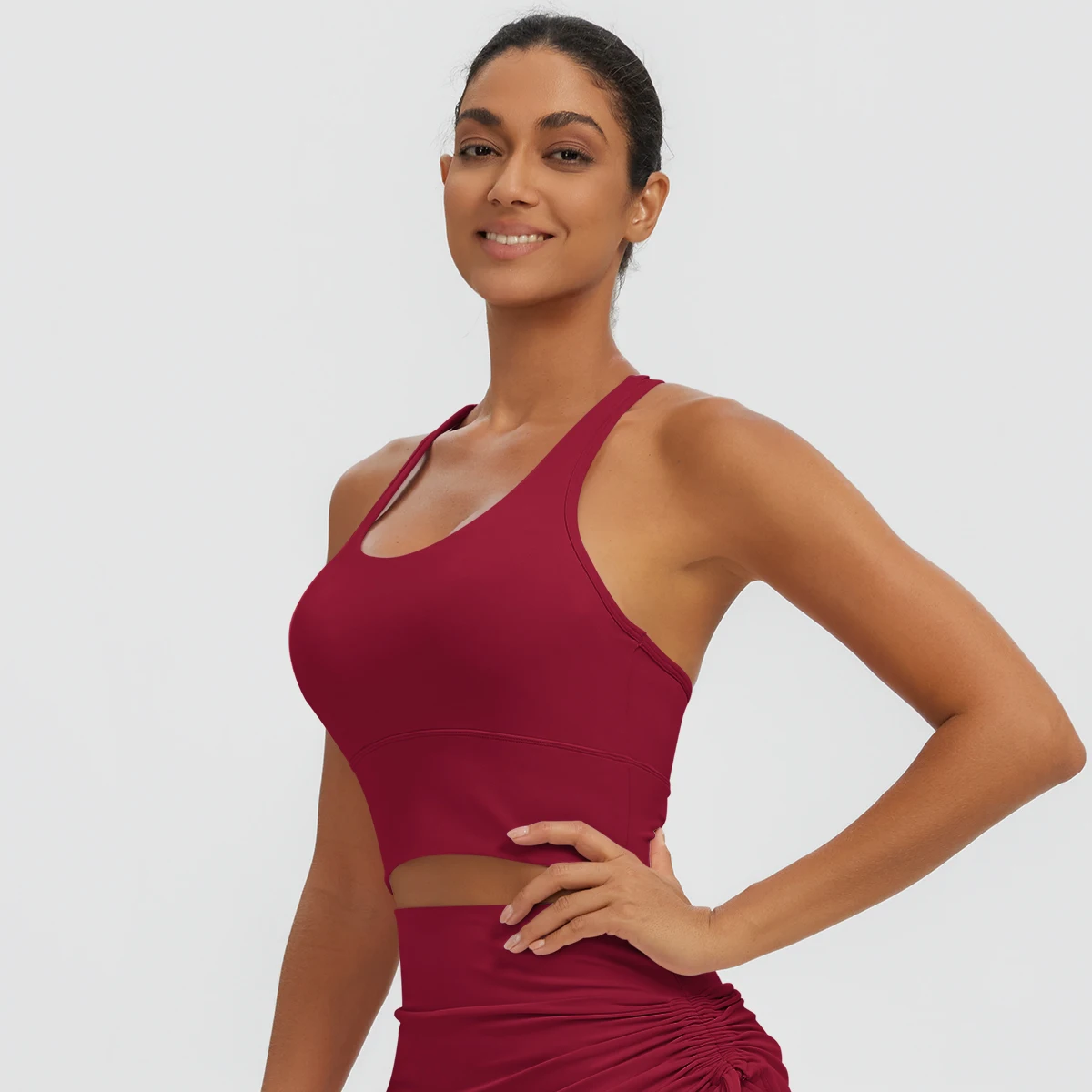 Schnell trocknendes, sexy Yoga-Top in I-Form, stoßdämpfendes Lauf-Yoga-Oberteil mit Brustpolster, einfarbiges Sommer-Fitness-Oberteil für das Training. – Detail 9