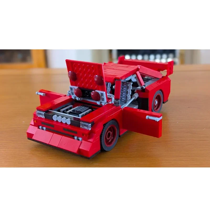 MOC-83735 Nieuw klassiek iconisch rood racewagen bouwstenenmodel, 650 onderdelen, creatief verjaardagsspeelgoedcadeau voor jongens en kinderen