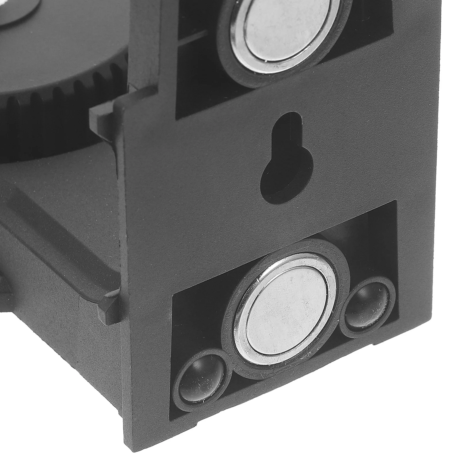 

Level Wall Mount Bracket with Magnetic Support - Multi-Functional L-Shaped Holder for Tool Storage and Precise Alignment