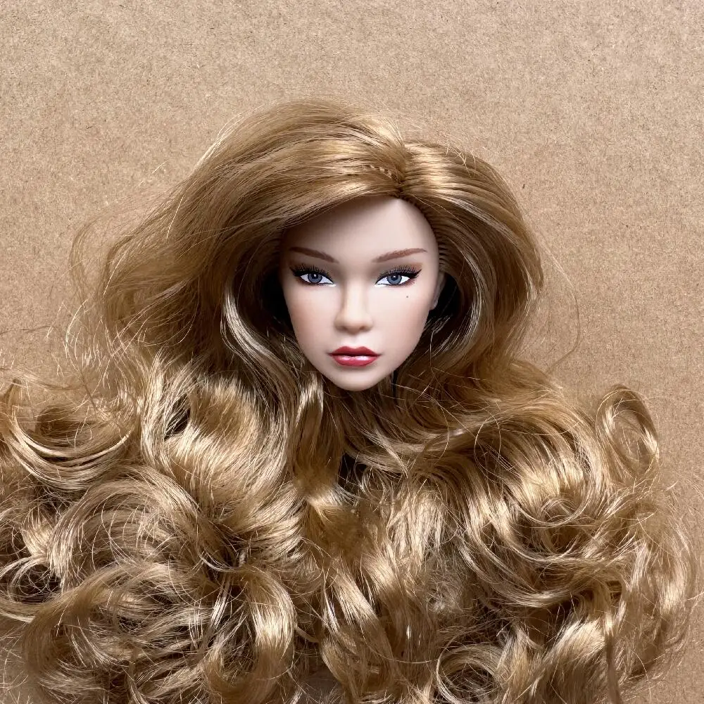 1/6 Maßstab Modellpuppenköpfe mit Maulwurfdetail, mehrfarbige Haaroptionen, braune, weiße, beige Hauttöne für Puppenbau-Sammlerstücke – Detail 15