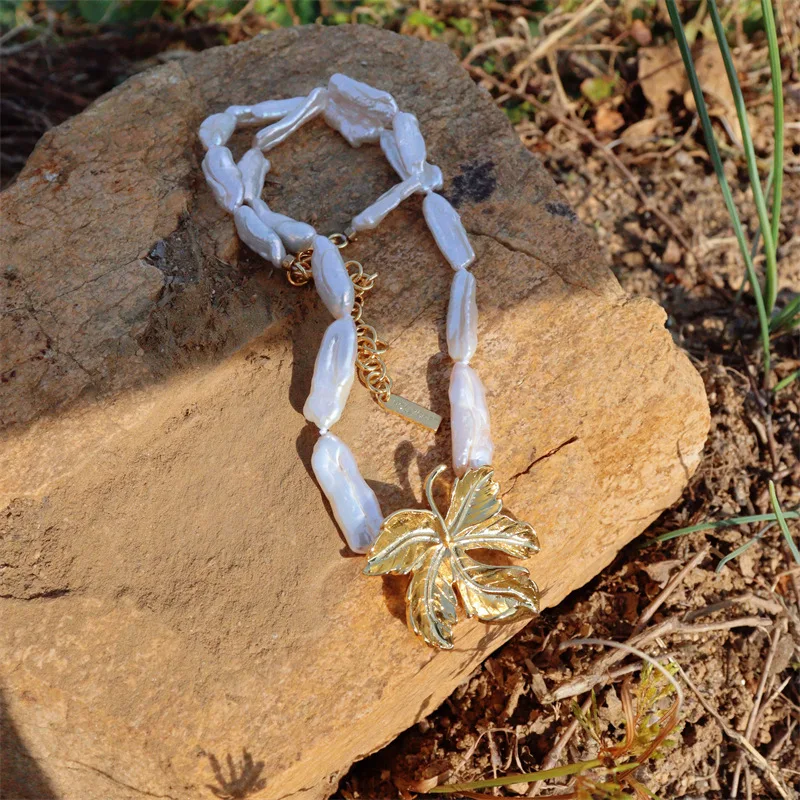 trendy-light-luxury-baroque-natural-freshwater-pearl-strand-chain-necklace-for-women-clavicle-chain-maple-leaf-charms-necklace