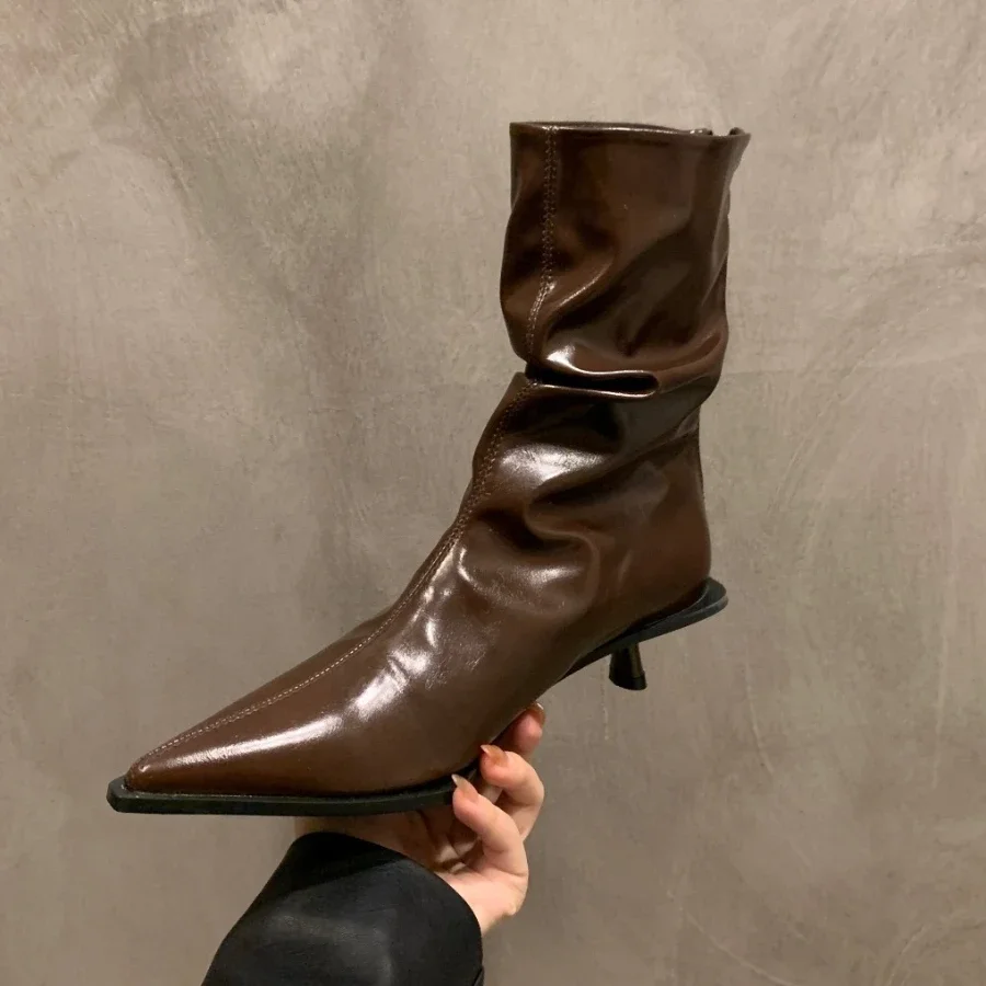 Bottes de rinçage à talons hauts pour femmes, marron pointu, fermeture éclair, cuir, mode sexy, marque de luxe, bottes de créateur plissées, automne, hiver, nouveau