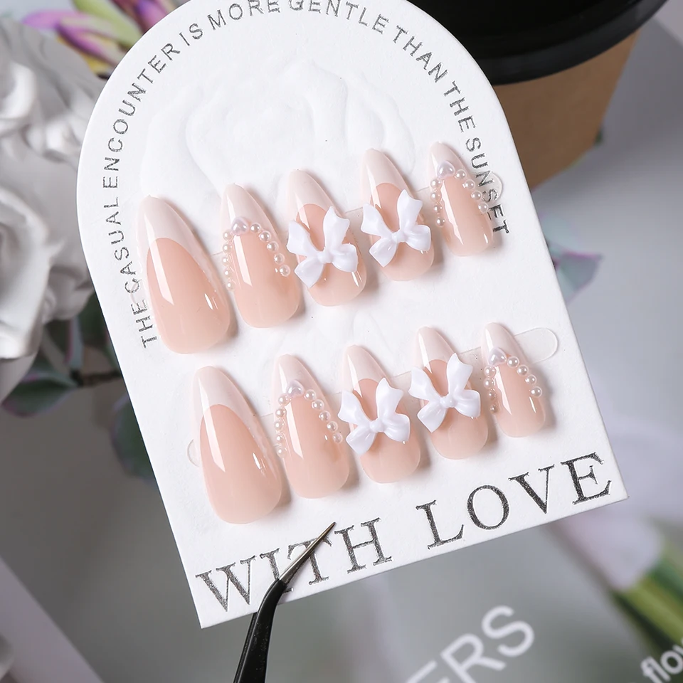 24pcs(+Herramientas) Uñas Press On Nude Rosado con Moño Perla Francesas Almendra Cobertura Completa Año Nuevo 6