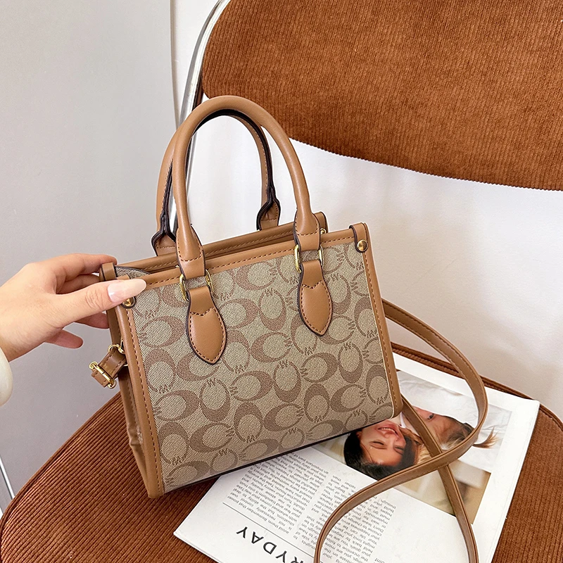 

Elegant Women's Leather Classic Designer Tote Fashion Bag Luxury Shoulder Crossbody Handbag For Daily Urban Chic