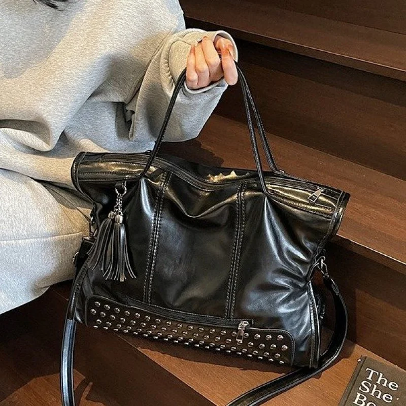 

Minimalist Unique Casual Leisure Bag For Women Stylish Crossbody Messenger With Solid Color Fashion