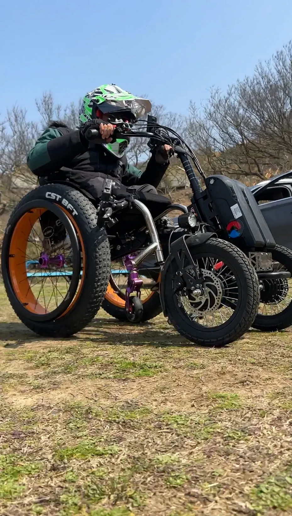 وصلتان جانبيتين ورابط متوسط برأس كرسي متحرك مزدوج العجلات مقاس 14 بوصة عجلة القيادة دون عوائق على الطرق الجبلية على الشواطئ-BZ-WZQQ8