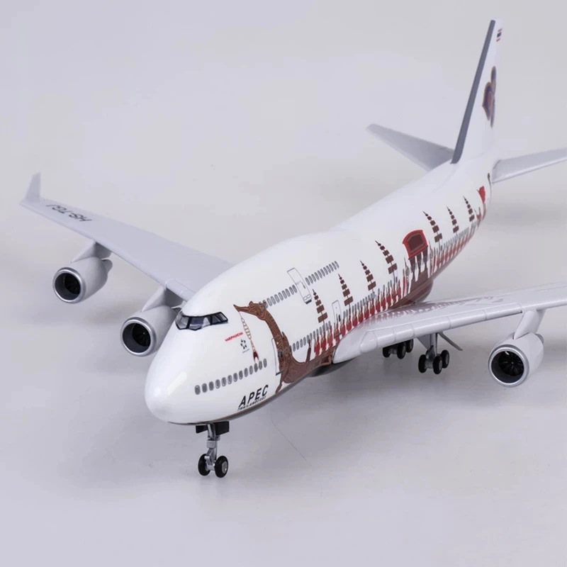 47CM Thailand Dragon Boat 747 Plane Model Toy B747 Aircraft THAI Airline Model W Light and Wheel Landing Gear Diecast Resin Toy