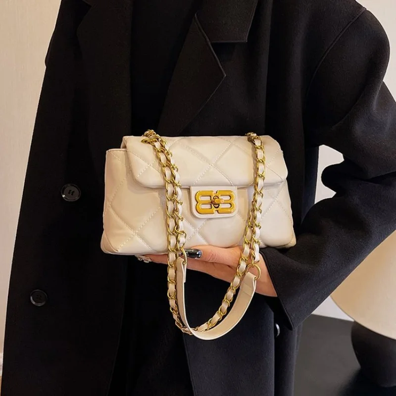 

Chic Ladies Handbags Collection From Luxury Brand - Stylish Leather Tote Bag Popular Classic Elegant Shoulder