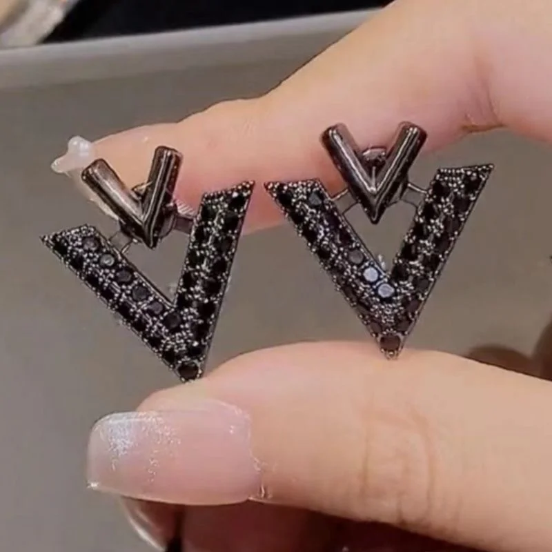 YIXIN Korean Style Black V Shape Two Wear Earrings For Women French Fashion Geometric Micro Encrusted Zircon Earring Jewelry