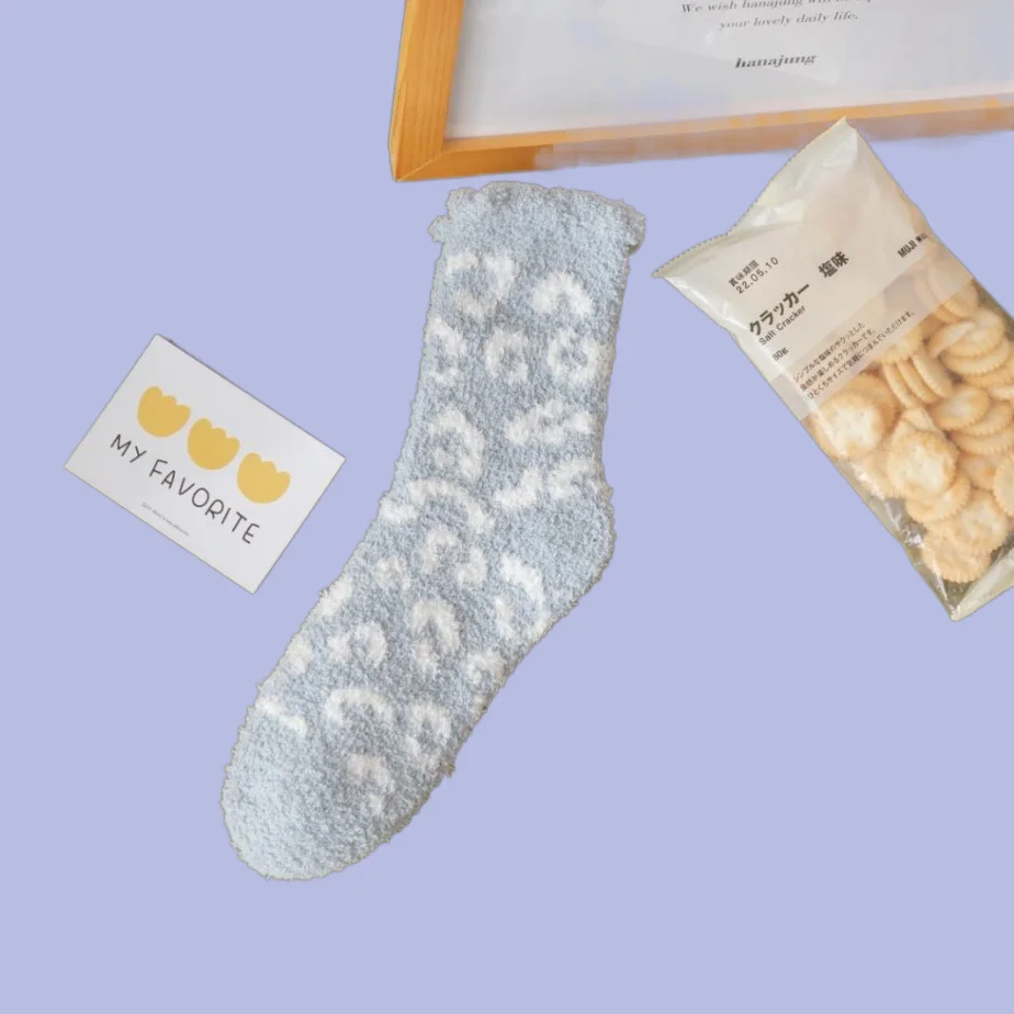 Chaussettes mi-tube épaisses pour femmes, chaussettes de sommeil à la maison, sites de sol, chaussettes Smile, transfrontalier Amazon, haute qualité, nouveau, 3/6 paires