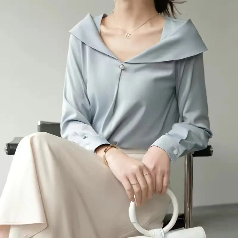 2023 Autumn and Winter Trend New Temperament Women\'s Clothing Spliced Button One Line Collar Long Sleeve Solid Color Pullover