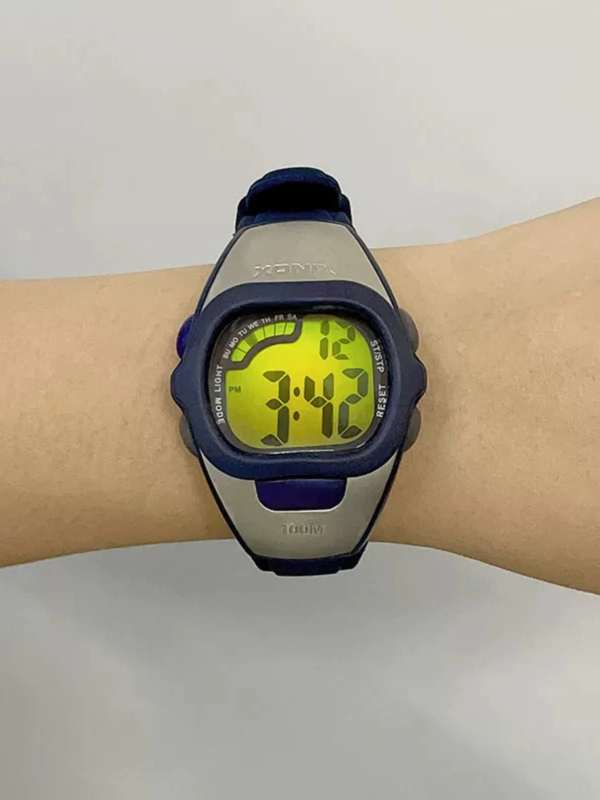XONIX Electronic Watch Men's Middle School Students' Waterproof 100M Luminous Sports Watch Alarm Clock Youth Wind Trend PS