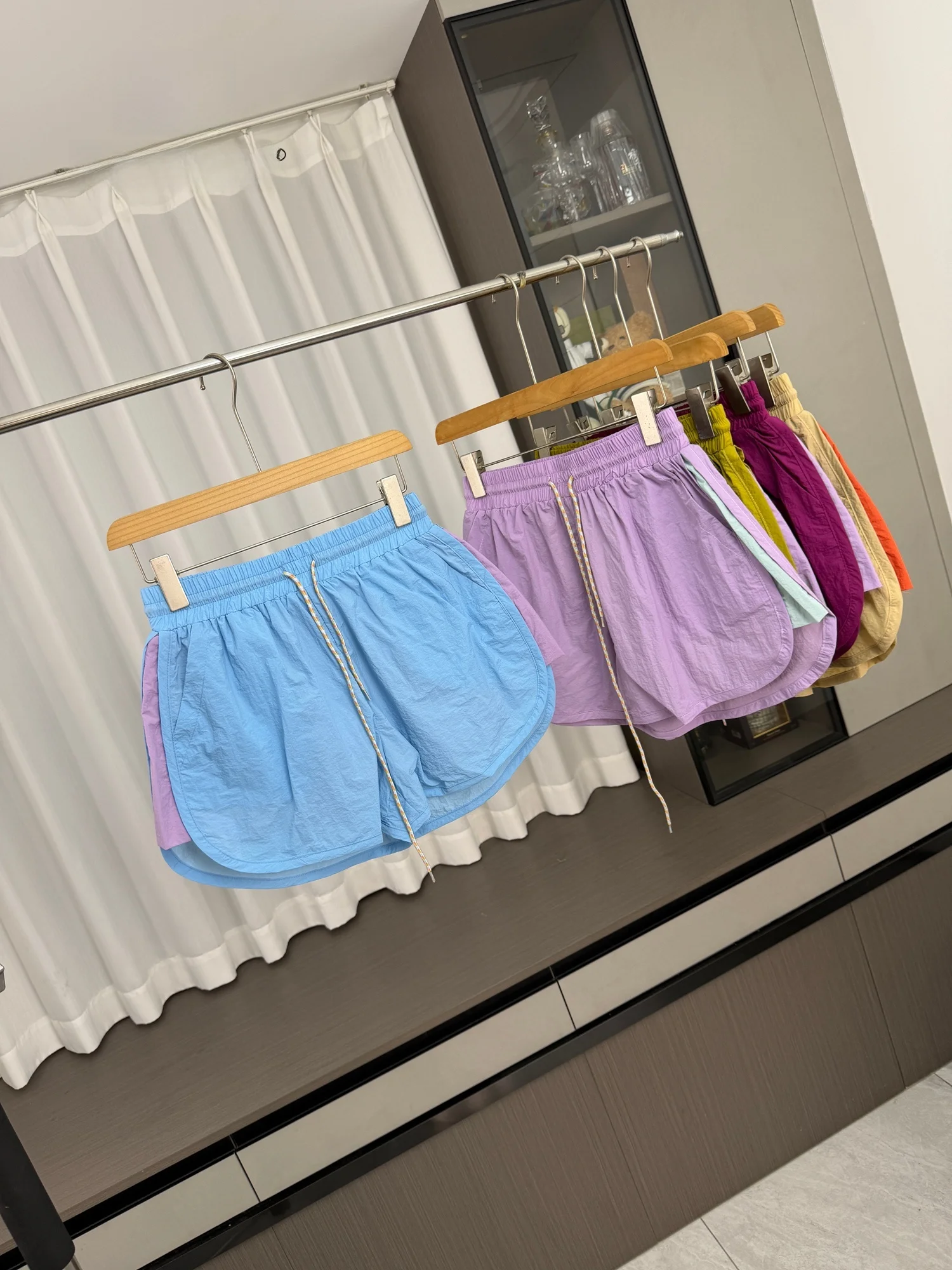 

Outdoor Breathable Quick Dry Lightweight Beach Shorts Women's Sporty Casual Straight Leg Pants Summer Anti-Light Walking Shorts
