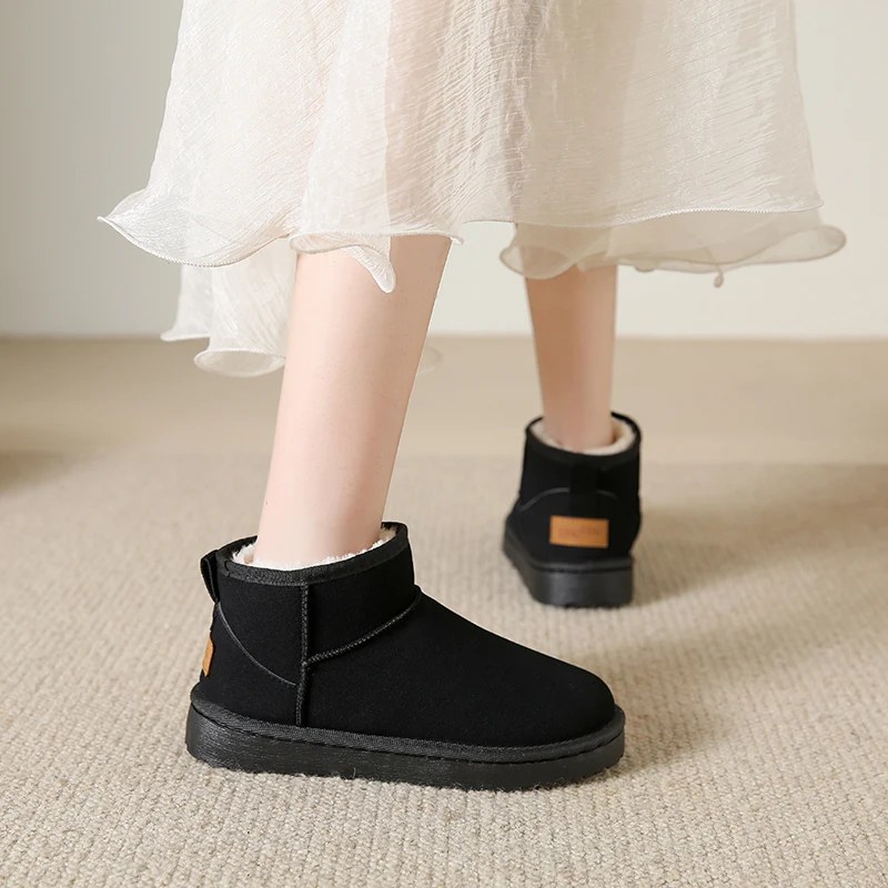 Snow Boots Women\'s Short Tube Thickened Cotton Shoes Non-slip Winter New Shoes Student Women\'s Shoes 2023 Black Boots