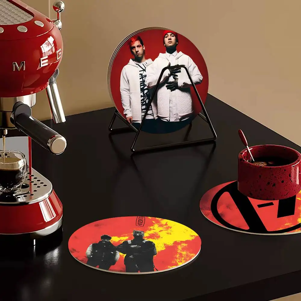 1pc T-Twenty One Pilots Band Wooden Coaster Colour Printing Cup Mat Home Desk Decoration Gifts