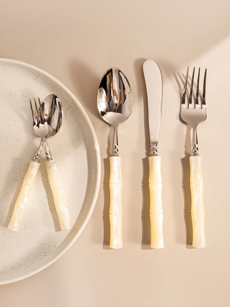 

Новые столовые приборы из смолы в бамбуковом стиле, нержавеющая сталь 18/10 304, синий классический набор столовых приборов, серебристо-зеленый, Прямая доставка