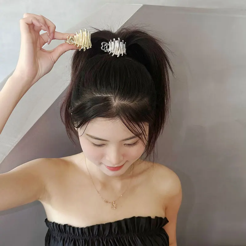 

Metal Irregular Heart-shaped Hair Clip for Women Fixed High Ponytail Non Collapsing Grab Clip Fashionable Hair Accessory