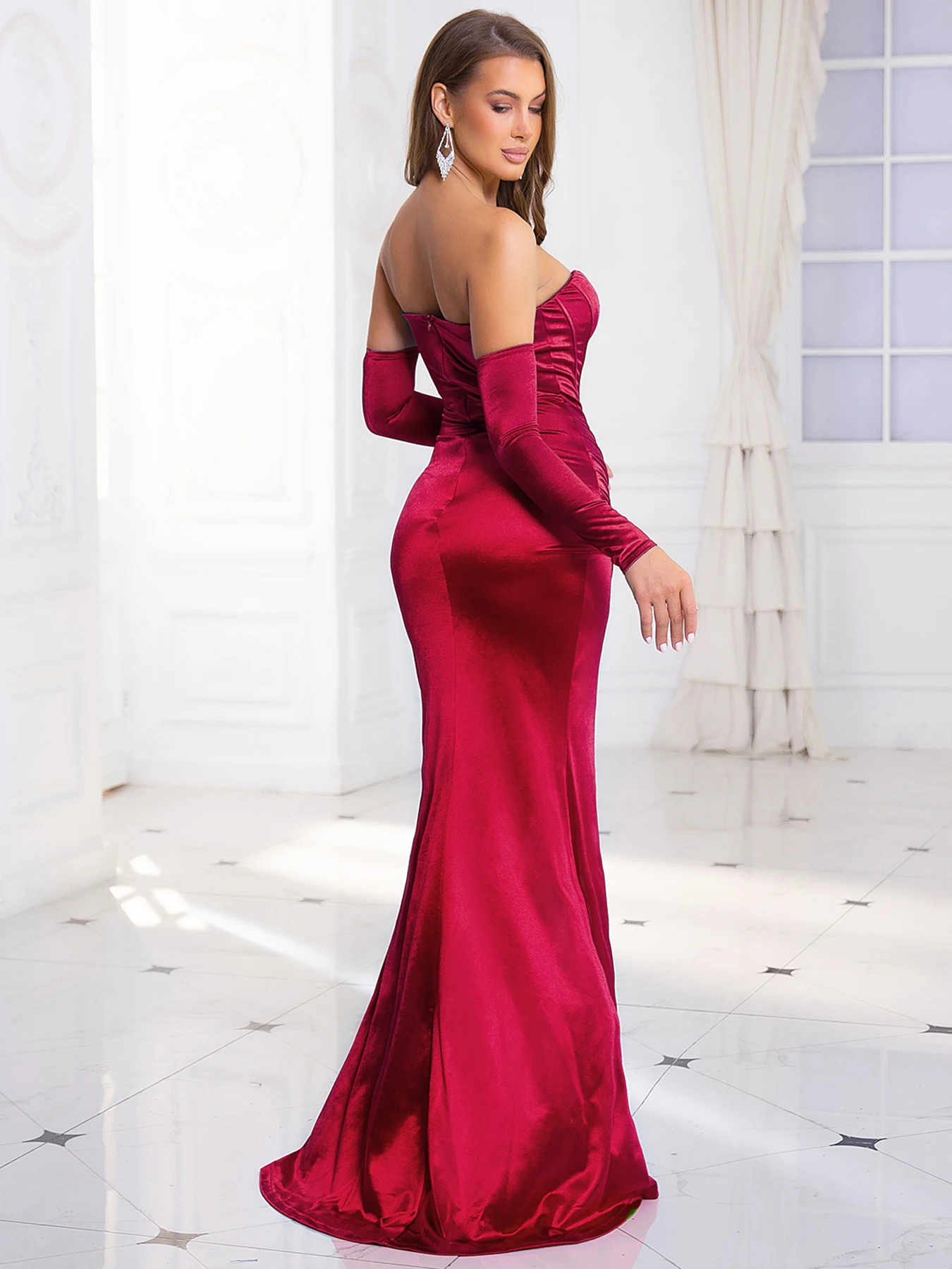 Sexy Strapless Satin Prom Dress with Gloves Ruched Boning Backless Long Evening Party Bridesmaids Gown