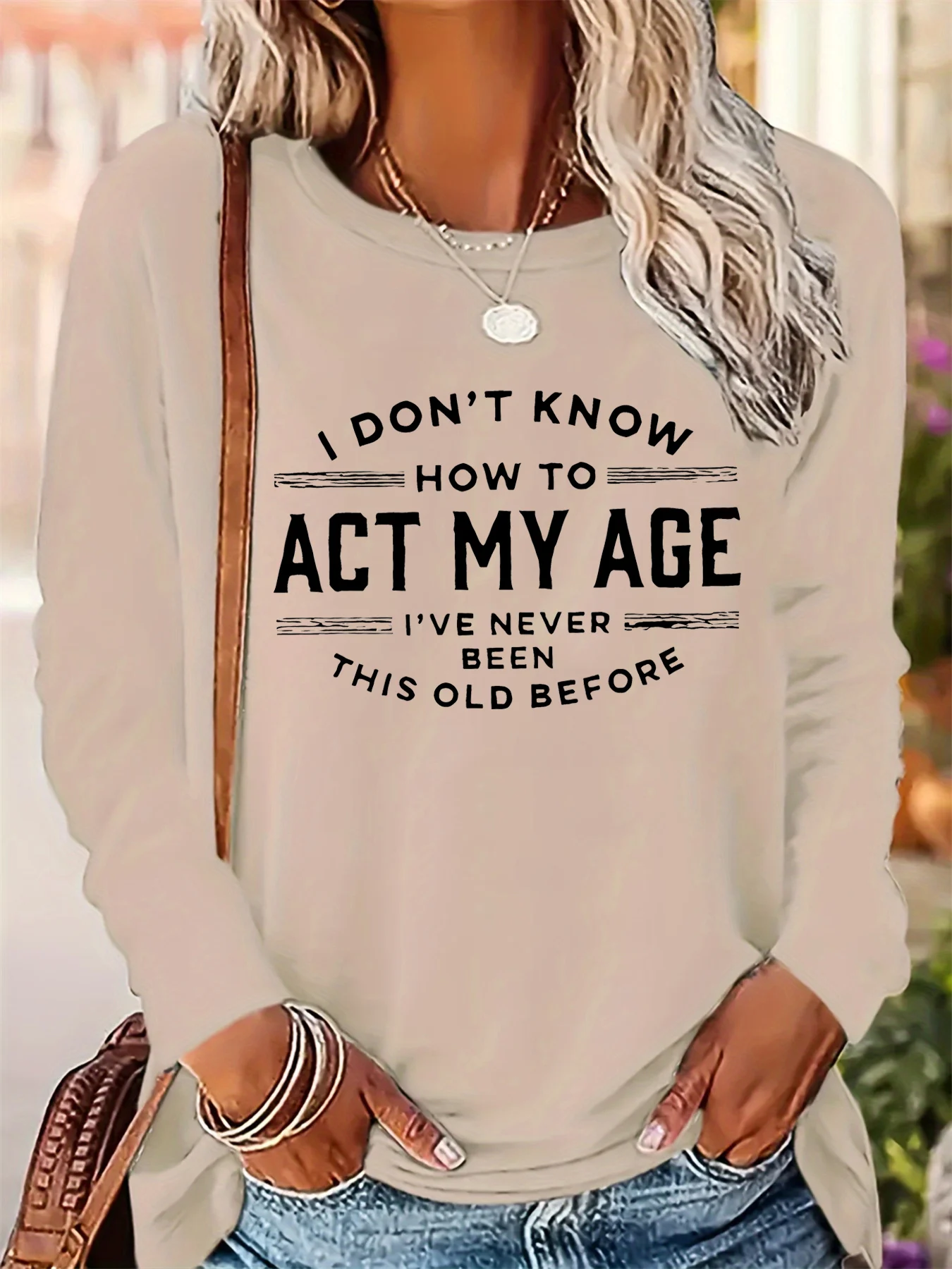 Damska koszulka z długim rękawem, okrągły dekolt, luźny krój, modny wzór z literami, 100% czysta bawełna, idealna na wiosnę i jesień.