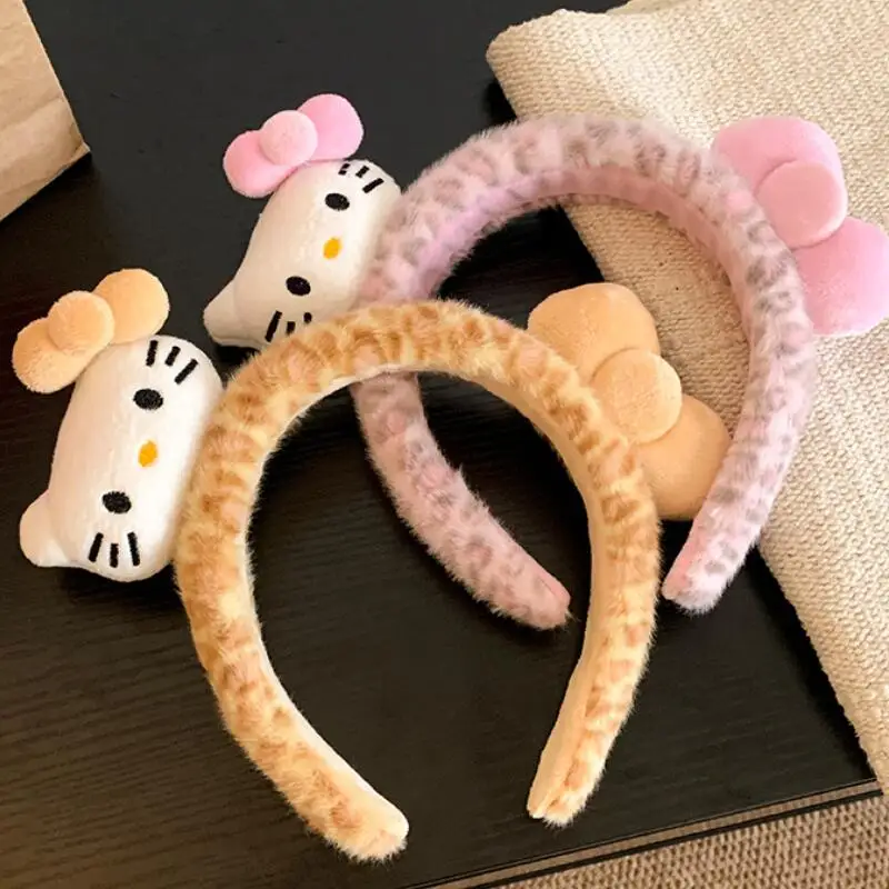 

Kawaii Hello Kitty плюшевая повязка на голову с леопардовым принтом, креативный головной убор для девочек, милая, милая, универсальная повязка на голову, украшение, Рождественский подарок