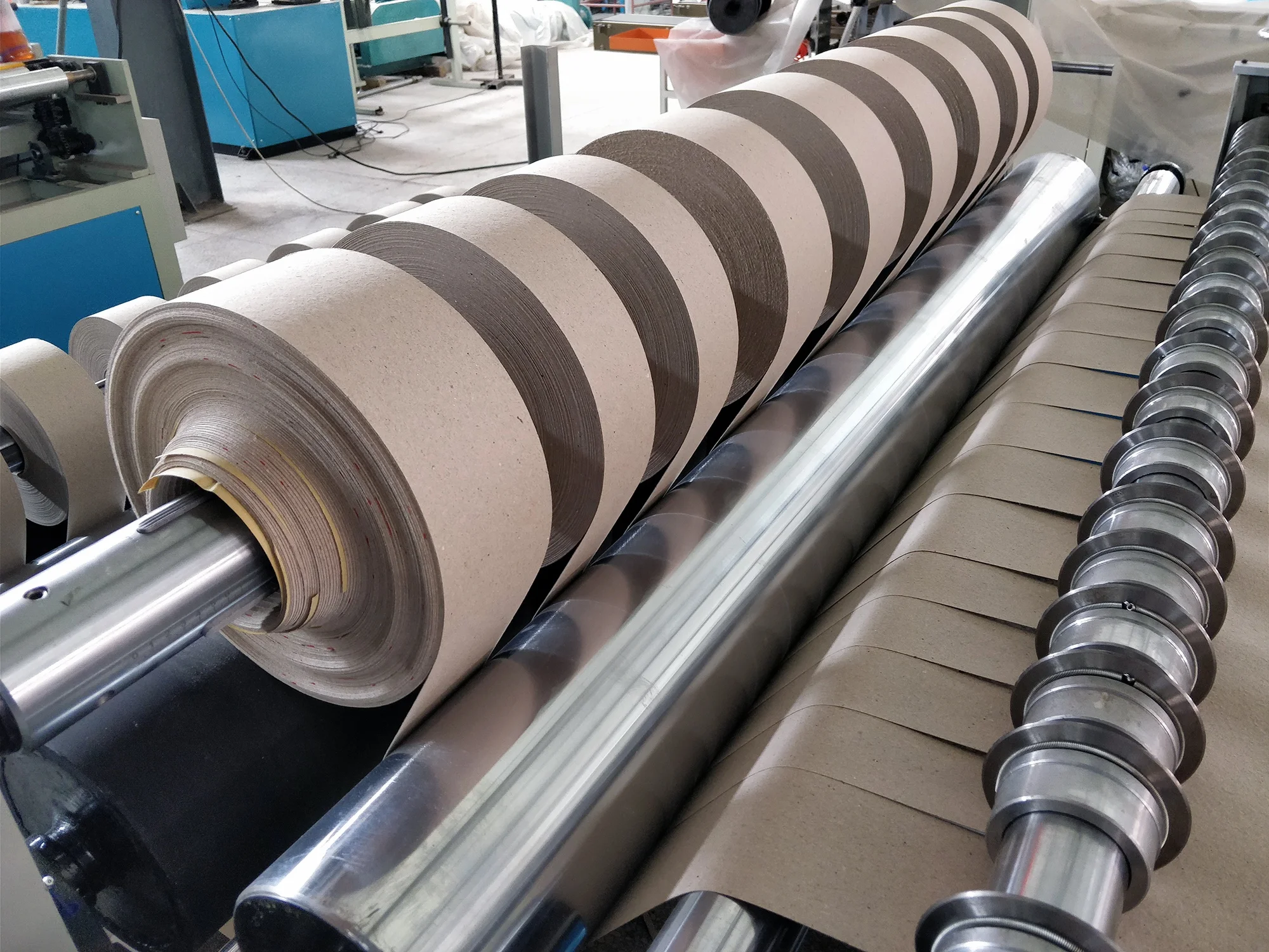 Angle Board Production Kraft Paper Slitting Rewinding Machine