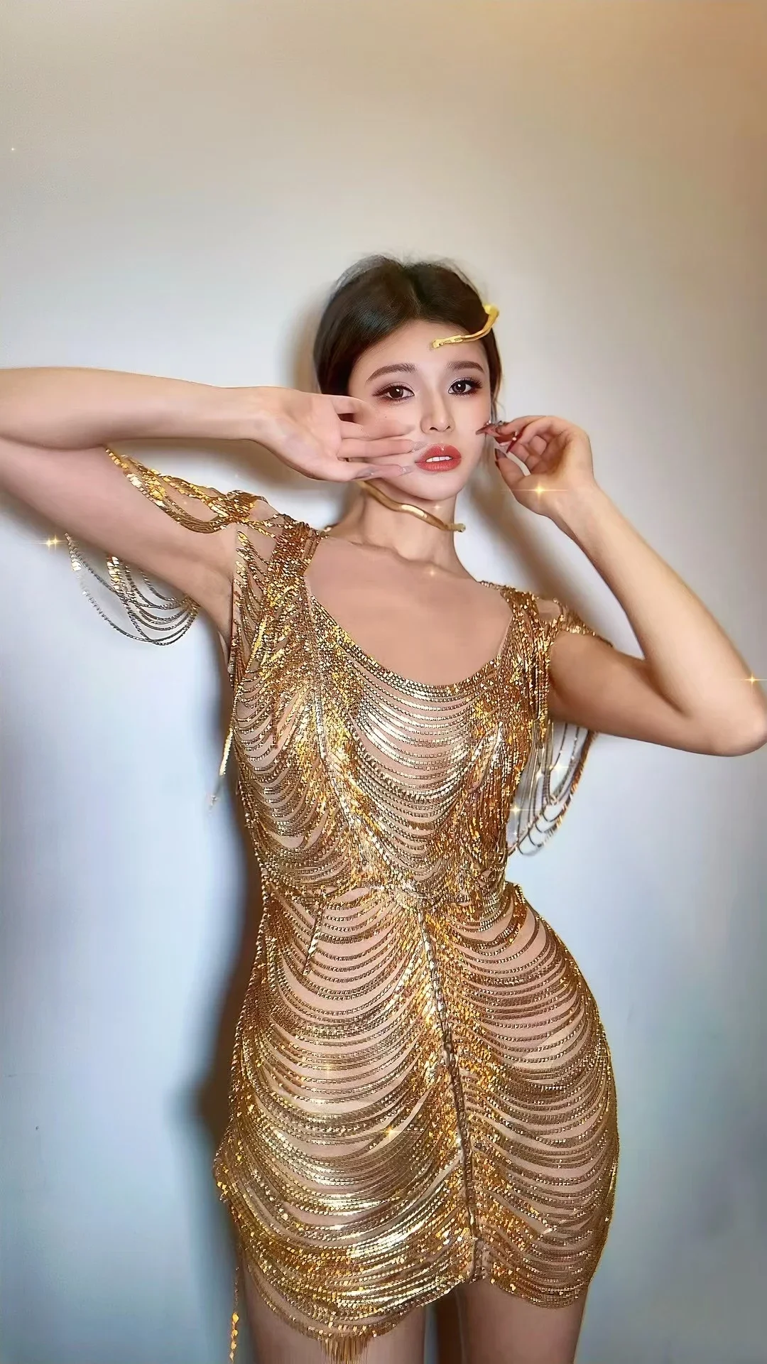 Vestido de noche dorado de lujo para mujer, minivestido para espectáculo de eventos, fiesta de celebración de cumpleaños, sesión de fotos, Jinsheng
