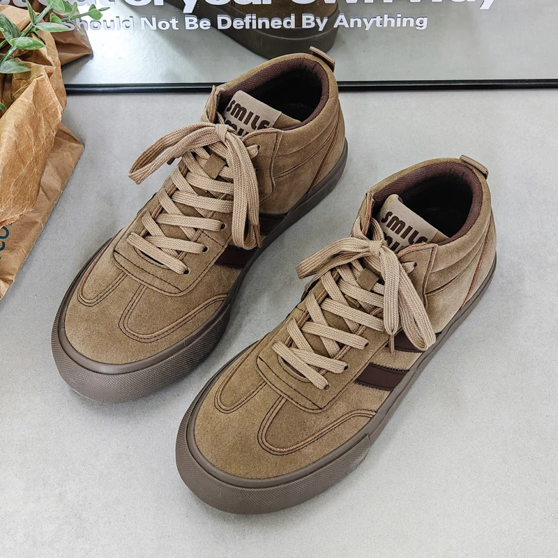 2024 Autumn Winter Low Top Casual Breathable Trend Board Shoes Student Sports Skateboarding Shoes Fashion Vulcanized Shoes men