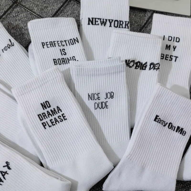 Women Cotton Socks New Hot Selling Letter Jacquard Series Street Sports Hip Hop Personalized Fashion Ladies Crew Socks I106