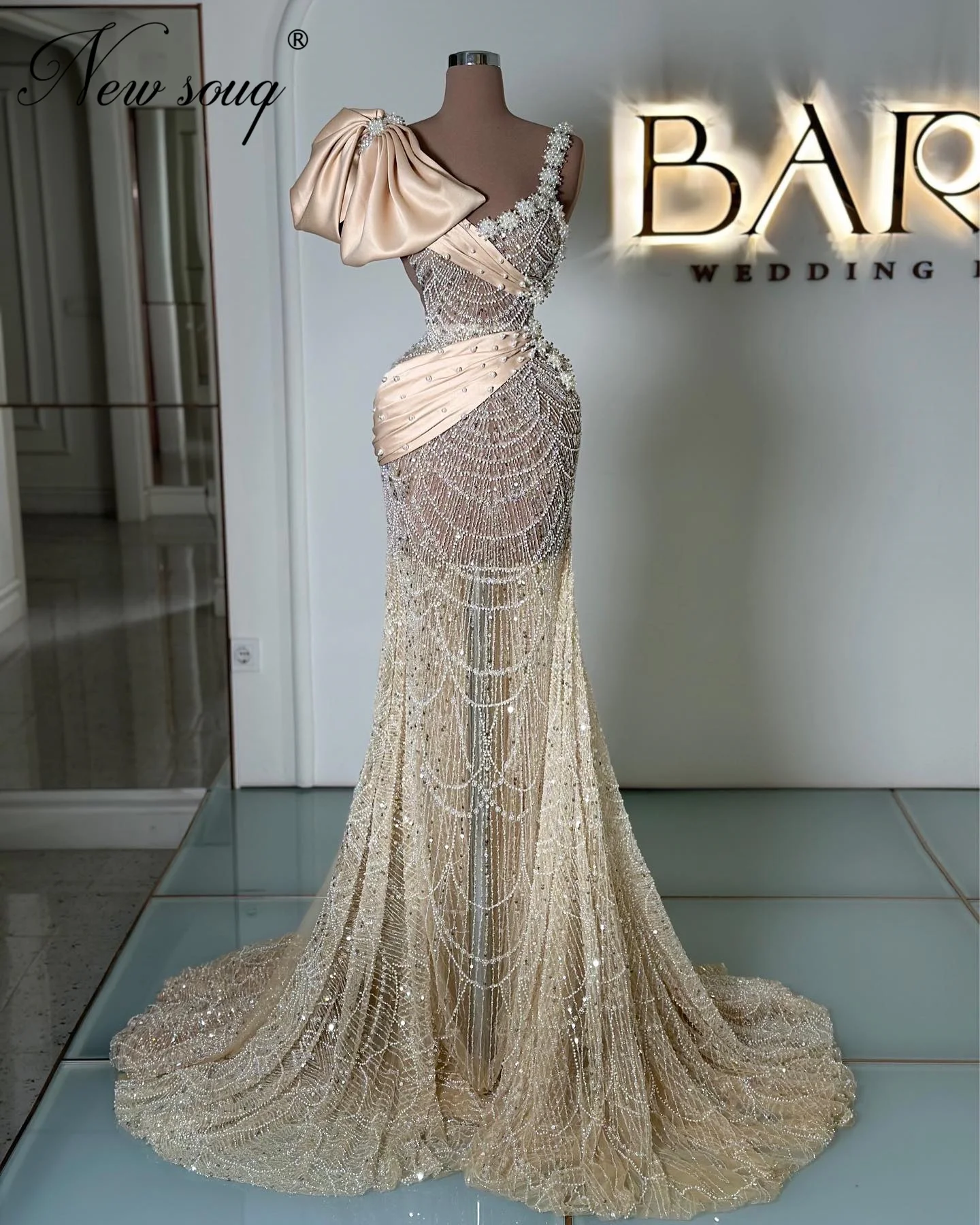 

Champagne Beaded Pearls Evening Dresses Custom Made Illusion Long Prom Dress Arabic Dubai Women Wedding Party Gowns Vestidos