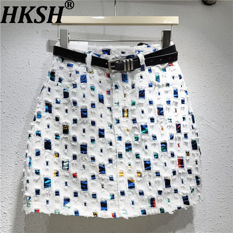 

HKSH Women Chic Short Skirt Distressed Vinatge Denim Studded Colorful Diamonds Versatile Streetwear A-line Skirts Summer HK20872