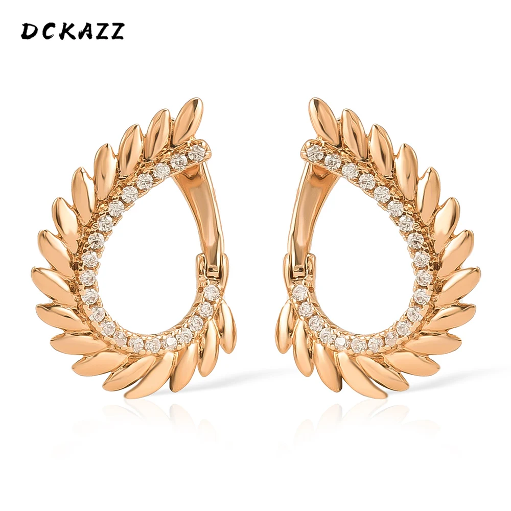 Dckazz Copper Petal Elegant Bride Stud Earring for Women Crystal Flower Delicate Charm Clip Earring Aesthetics Gift Jewelry