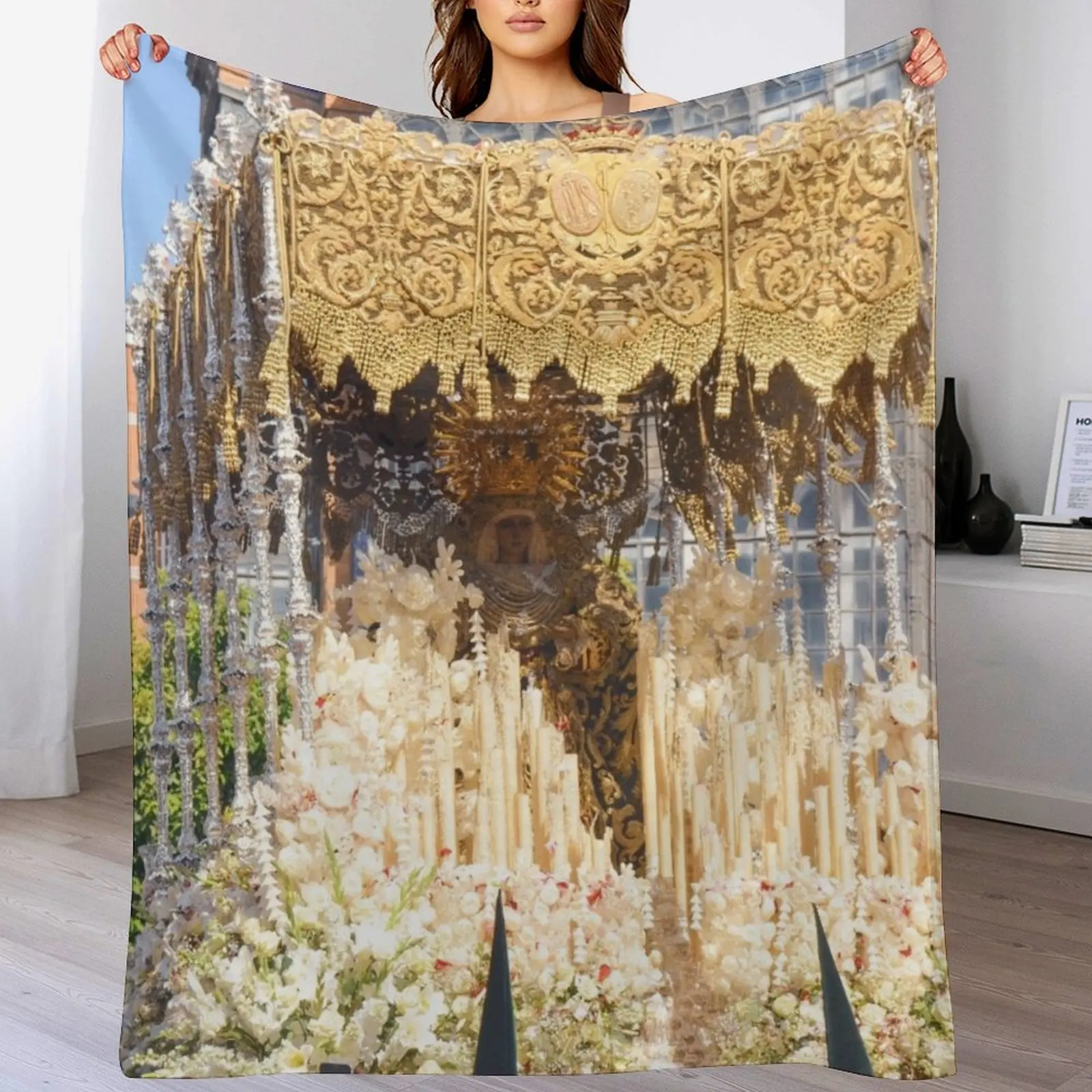 

Esperanza de Triana, Sevilla, Semana Santa 2022 Throw Blanket for sofa christmas gifts Blankets