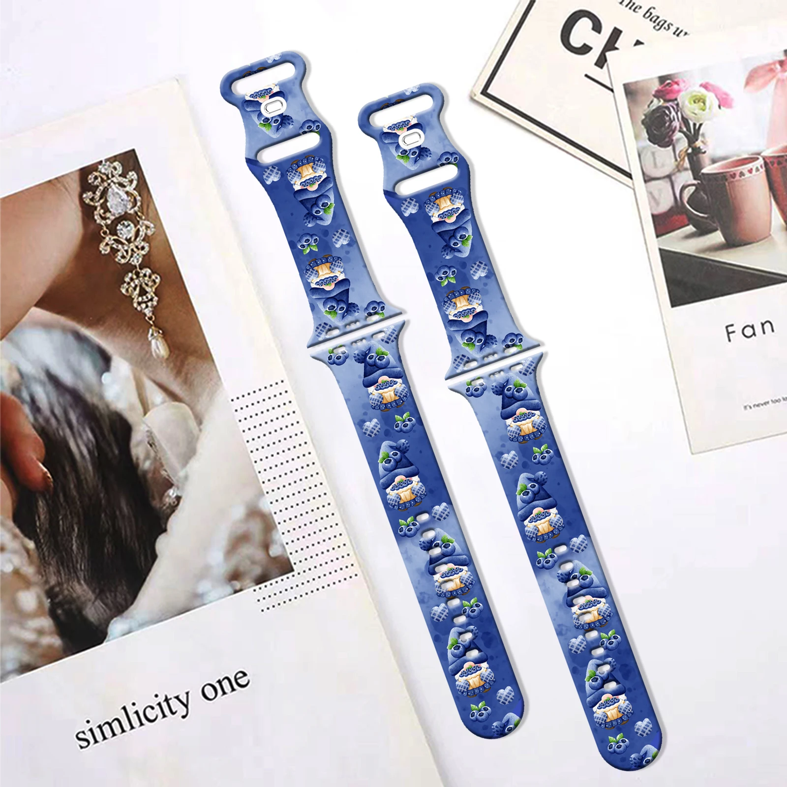 

Blueberry Elf Printed Strap for Apple Watch 10 9 8 Silicone Band Replaceable Bracelet for iWatch 46mm 44mm 42mm 41mm Watchband