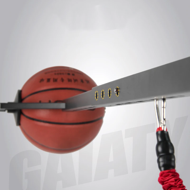 مدرب الرماية المساعد لكرة السلة يشكل لقطات دقيقة ومعدات تدريب تصحيح الوضعية