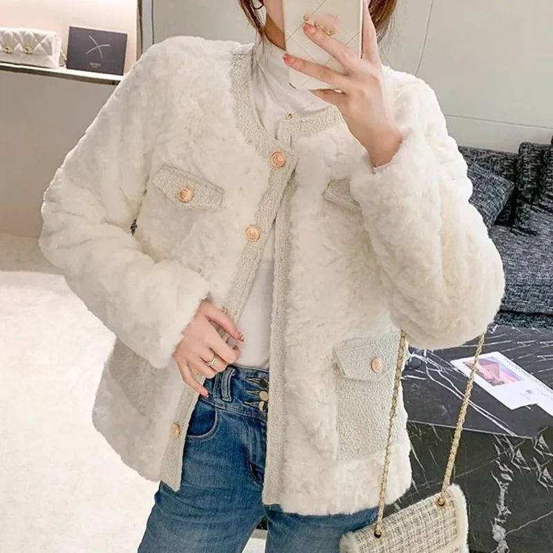 

New Autumn Winter White Faux Fur Jacket Women Korean Fashion Short Lamb Wool Coat Ladies Round Collar Thicken Warm Plush Outwear