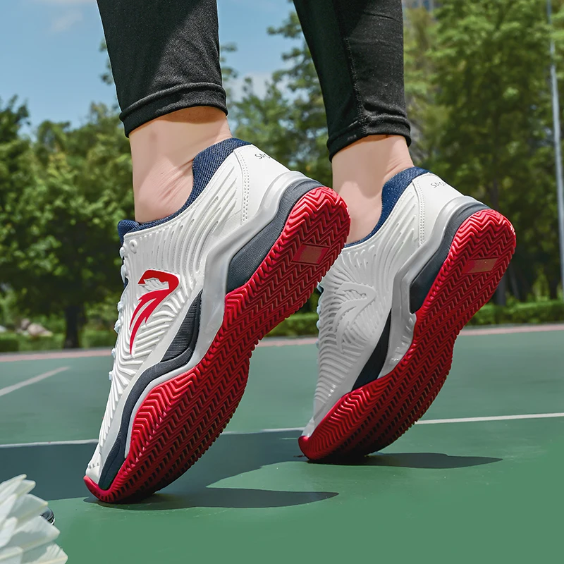 2024 New Men Badminton Shoes Comfortable Badminton Training Shoes Professional Badminton Sneakers Men Breahtbale Running Shoes